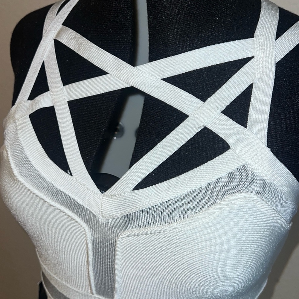 Bebé Mesh & Cage bandage dress - Picture 5 of 13